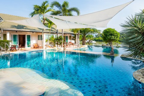 Дом в Саттахипе, Таиланд с 7 спальнями № 78471 - фото 7