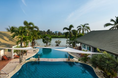 Дом в Саттахипе, Таиланд с 7 спальнями № 78471 - фото 5