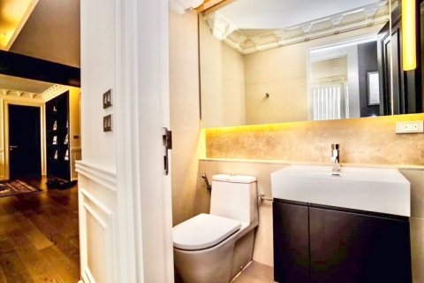 Condo in Bangkok, Thailand, 3 bedrooms  № 142958 - photo 14