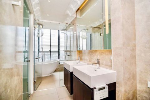Condo in Bangkok, Thailand, 3 bedrooms  № 142958 - photo 12