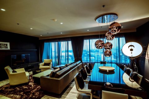 Кондоминиум с 3 спальнями в Бангкоке, Таиланд № 142961 - фото 2