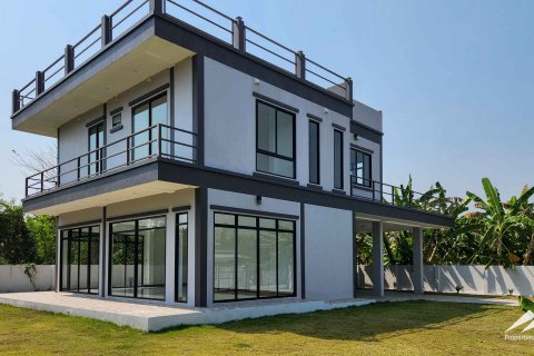 House in Chiang Mai, Thailand 5 bedrooms № 122815 - photo 2