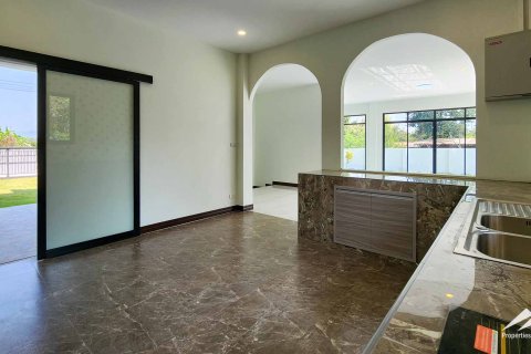 House in Chiang Mai, Thailand 5 bedrooms № 122815 - photo 17