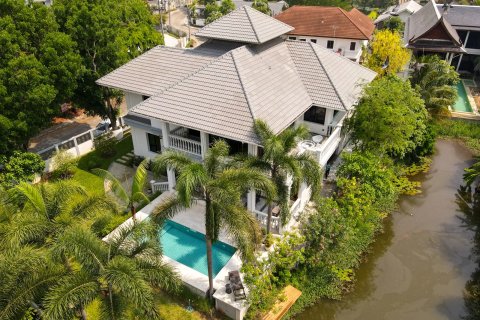 House in Chiang Mai, Thailand 4 bedrooms № 122792 - photo 1
