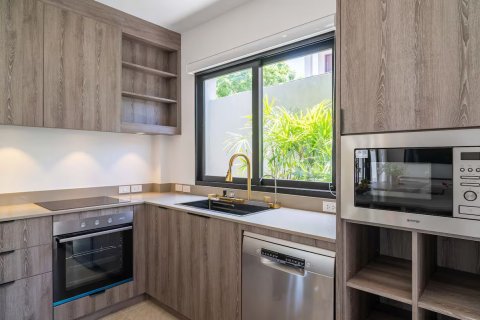 Villa in Ko Samui, Thailand 3 bedrooms № 133180 - photo 12