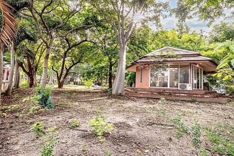 House in Bangkok, Thailand 5 bedrooms № 86256 - photo 4