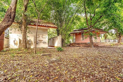 House in Bangkok, Thailand 5 bedrooms № 86256 - photo 5