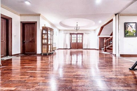 House in Bangkok, Thailand 5 bedrooms № 86256 - photo 10