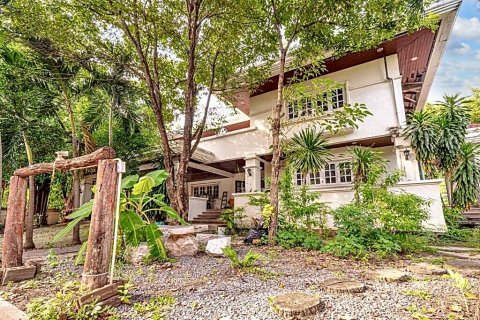 House in Bangkok, Thailand 5 bedrooms № 86256 - photo 2