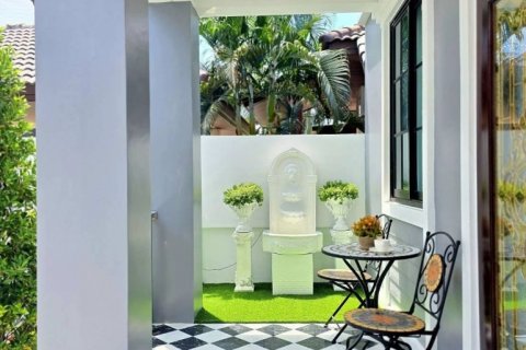 House in Pattaya, Thailand 4 bedrooms № 119743 - photo 13