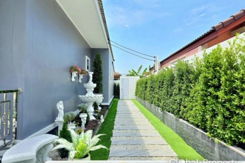 House in Pattaya, Thailand 4 bedrooms № 119743 - photo 10