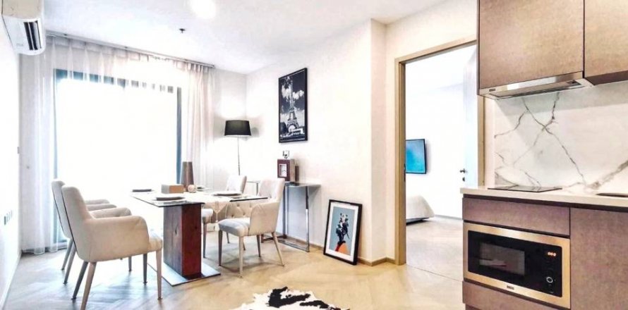 Condo à Phra Khanong, Bangkok, Thaïlande, 2 chambres  № 125795