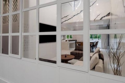 Townhouse in Bangkok, Thailand 5 bedrooms № 100447 - photo 5