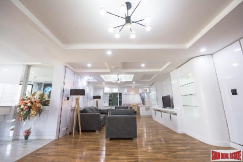 Appartement à Bangkok, Thaïlande 3 chambres № 125647 - photo 2