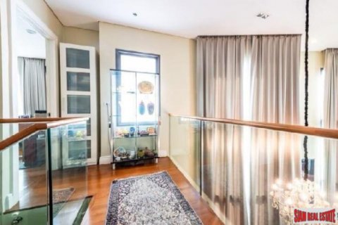 Apartment in Bangkok, Thailand 3 bedrooms № 125643 - photo 10