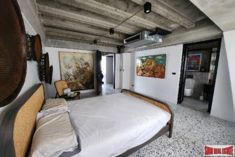 Apartment in Bangkok, Thailand 3 bedrooms № 125644 - photo 16