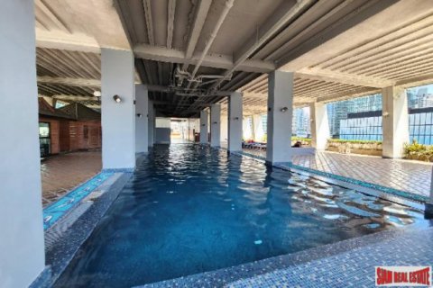 Apartment in Bangkok, Thailand 3 bedrooms № 125644 - photo 30