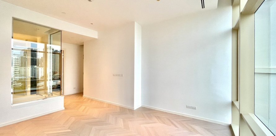 Condo in Sathon, Bangkok, Thailand, 2 bedrooms № 123898