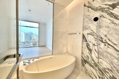 Condo in Sathon, Bangkok, Thailand, 2 bedrooms  № 123898 - photo 4