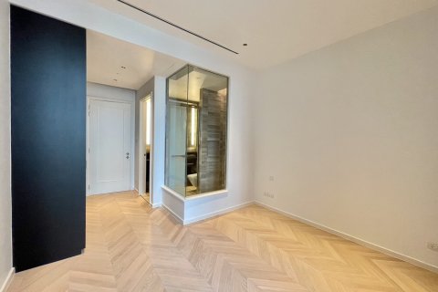 Condo in Sathon, Bangkok, Thailand, 2 bedrooms  № 123898 - photo 12