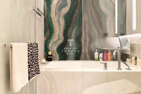 Condo in Watthana, Bangkok, Thailand, 3 bedrooms  № 123900 - photo 29