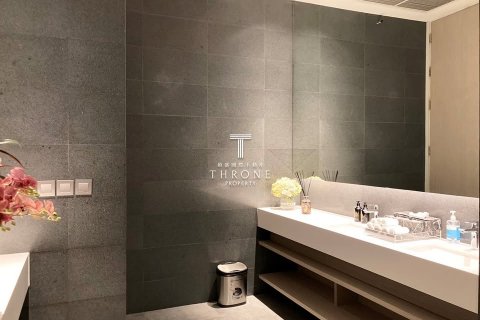 Condo in Watthana, Bangkok, Thailand, 3 bedrooms  № 123900 - photo 25
