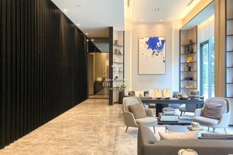 Condo in Watthana, Bangkok, Thailand, 3 bedrooms  № 123900 - photo 22