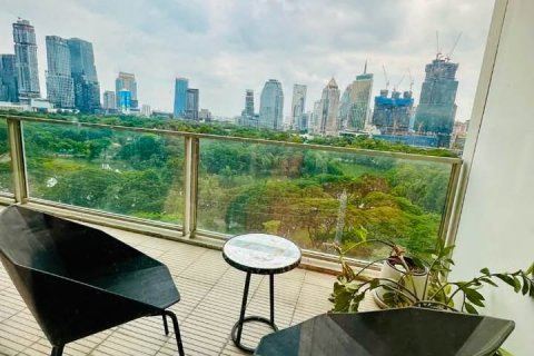 Condo in Pathum Wan, Bangkok, Thailand, 2 bedrooms  № 123895 - photo 2