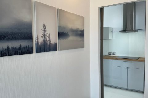 Condo in Watthana, Bangkok, Thailand, 3 bedrooms  № 123896 - photo 10