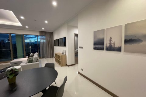 Condo in Watthana, Bangkok, Thailand, 3 bedrooms  № 123896 - photo 12