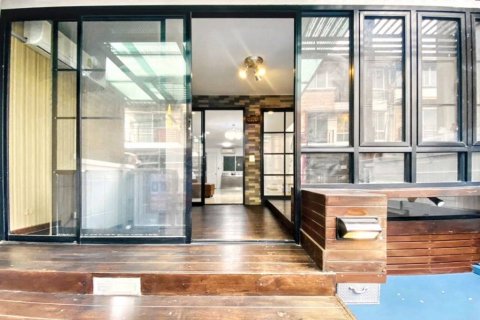 Таунхаус в Бангкоке, Таиланд с 3 спальнями  № 121044 - фото 1