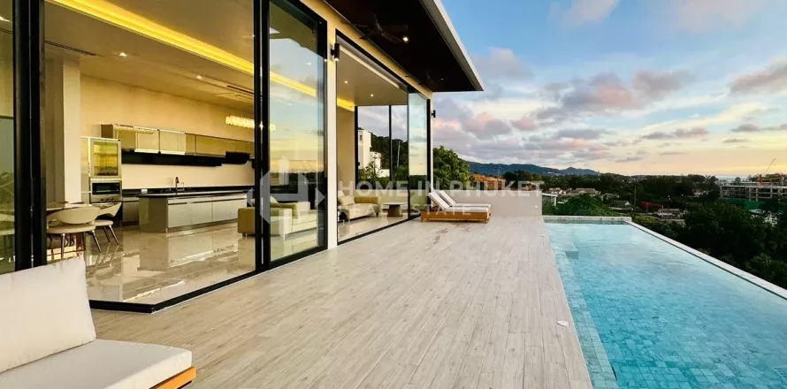 House in Phuket, Thailand 5 bedrooms № 131514