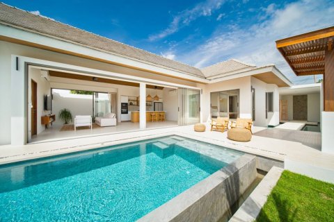 Villa in Ko Samui, Thailand 3 bedrooms № 86081 - photo 1