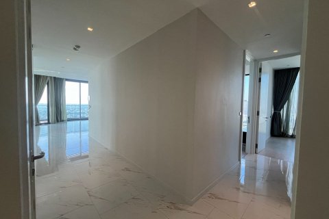 Кондоминиум с 4 спальнями в Бангкоке, Таиланд № 143100 - фото 11