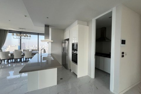 Кондоминиум с 4 спальнями в Бангкоке, Таиланд № 143100 - фото 5