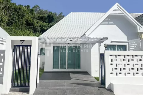 House in Phuket, Thailand 2 bedrooms № 131612 - photo 1