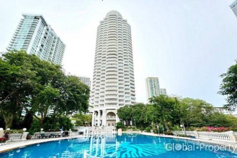 Кондоминиум с 3 спальнями в Паттайе, Таиланд № 100817 - фото 1