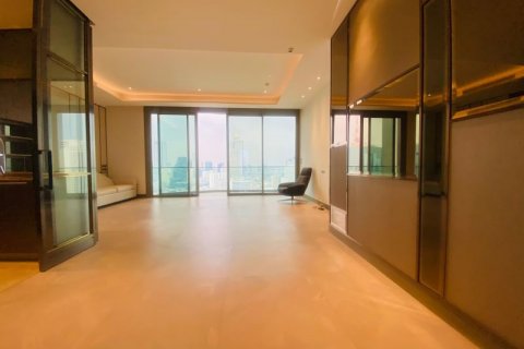 Condo in Khlong San, Bangkok, Thailand, 2 bedrooms  № 123838 - photo 4