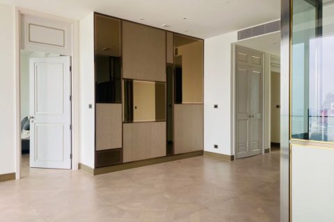 Condo in Khlong San, Bangkok, Thailand, 2 bedrooms  № 123838 - photo 16