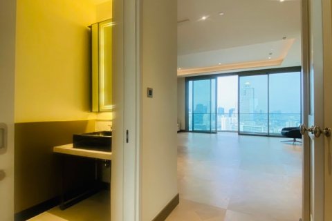 Condo in Khlong San, Bangkok, Thailand, 2 bedrooms  № 123838 - photo 6