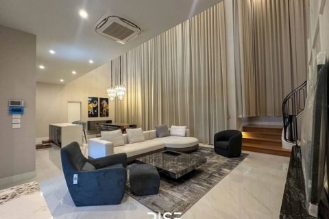 Дом в Бангкапи, Бангкок, Таиланд с 4 спальнями  № 123839 - фото 5