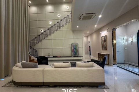 Дом в Бангкапи, Бангкок, Таиланд с 4 спальнями  № 123839 - фото 4