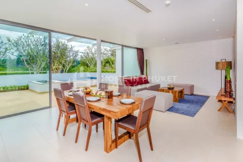Condo in Phuket, Thailand, 3 bedrooms № 131143 - photo 4