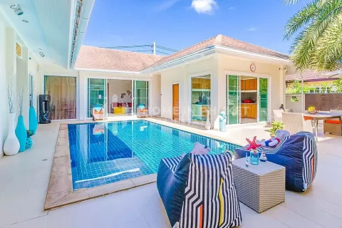 Maison à Chalong, Thaïlande 4 chambres № 131145 - photo 1