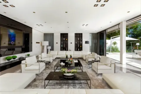 Villa in Phuket, Thailand 6 bedrooms № 107832 - photo 3