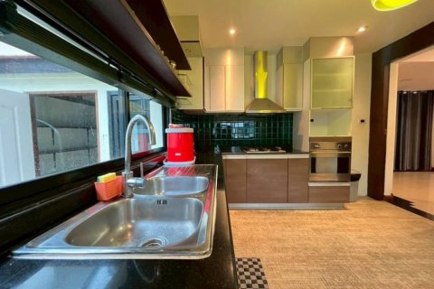 Дом в Паттайе, Таиланд с 3 спальнями  № 132648 - фото 7