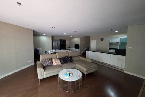 Кондоминиум с 5 спальнями в Хуай Кванге, Бангкок, Таиланд № 132414 - фото 1