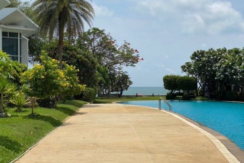 Condo in Hua Hin, Thailand, 4 bedrooms № 125374 - photo 2
