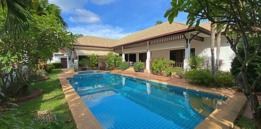 House in Hua Hin, Thailand 3 bedrooms № 125381