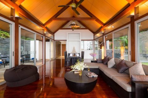 Villa in Bang Tao, Thailand 4 bedrooms № 100544 - photo 9